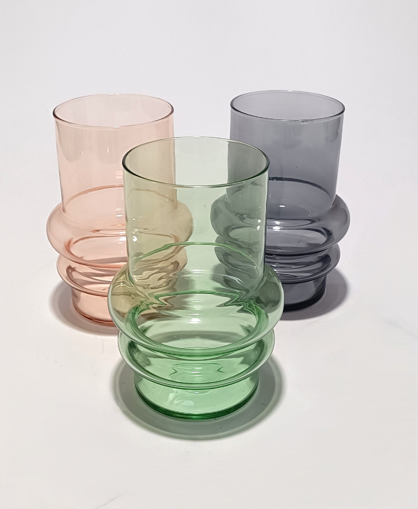 Frascos de vidrio en 3 colores