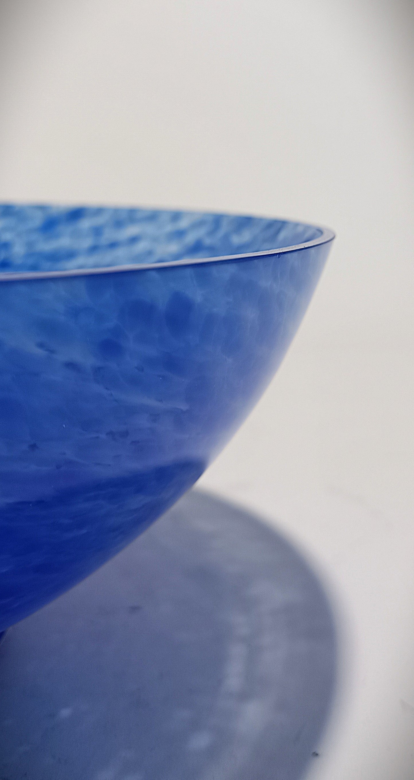 Cuenco azul decorativo