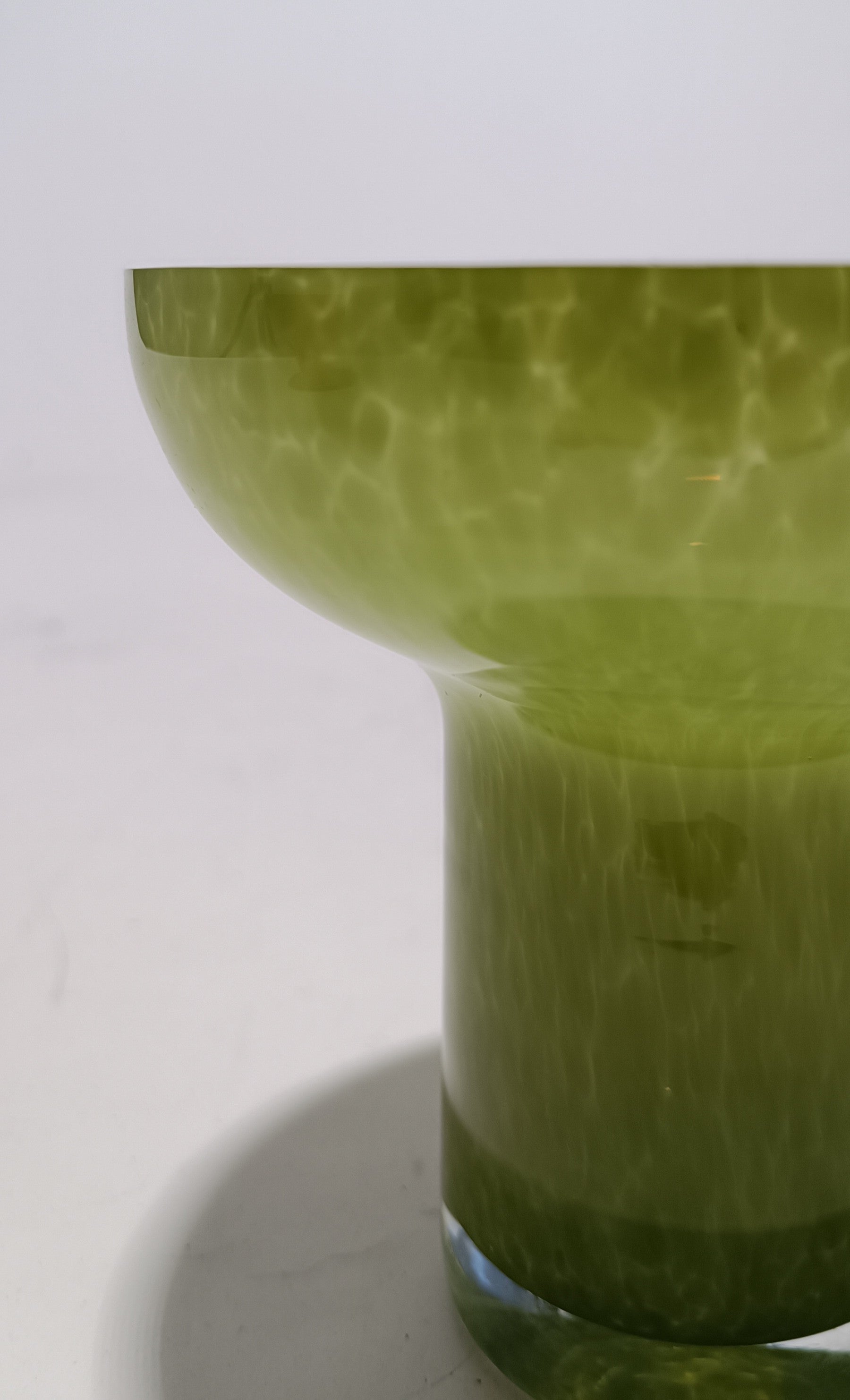 Luz de té en vidrio verde oscuro
