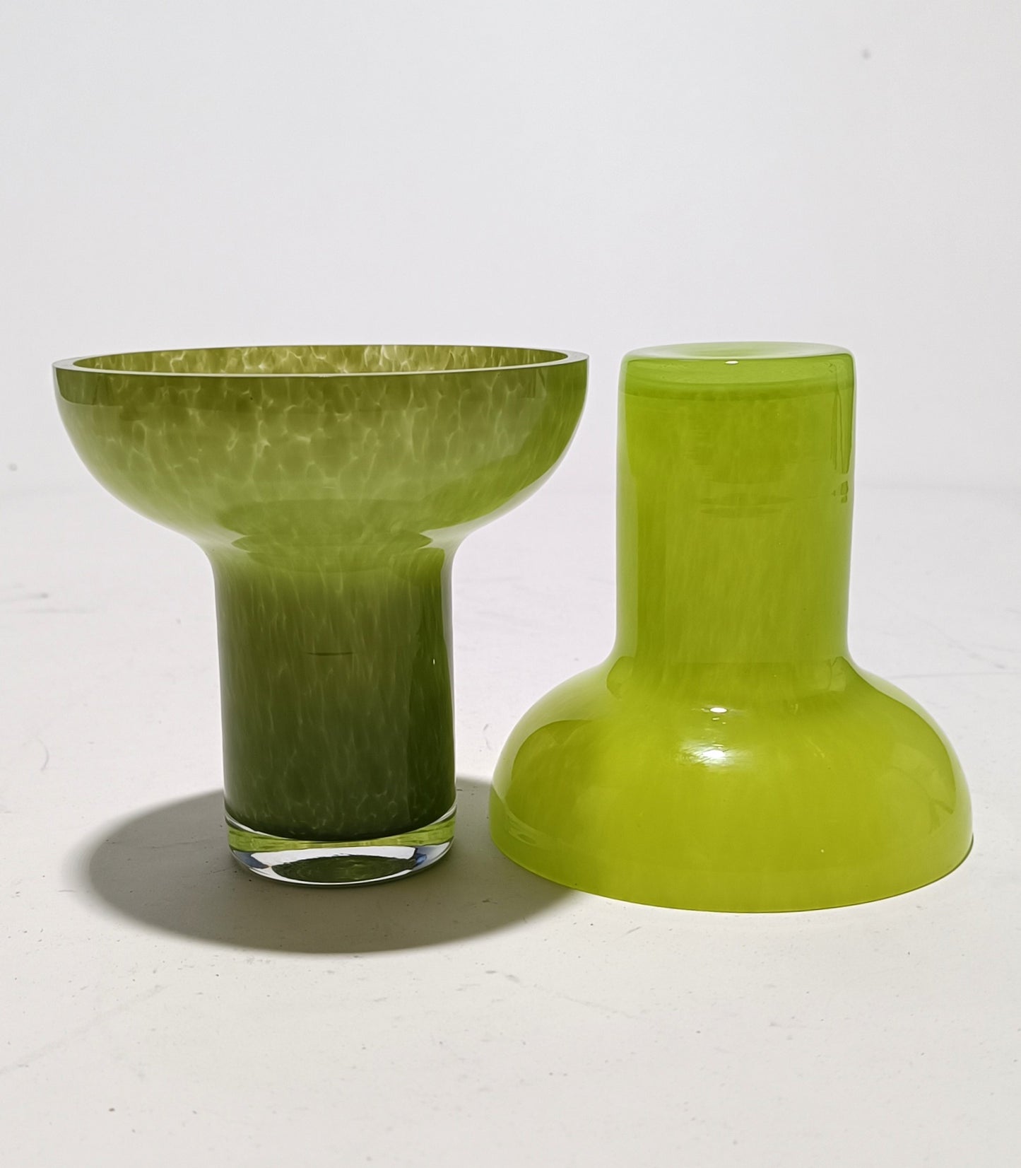 Luz de té en vidrio verde oscuro