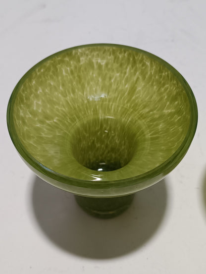 Luz de té en vidrio verde oscuro