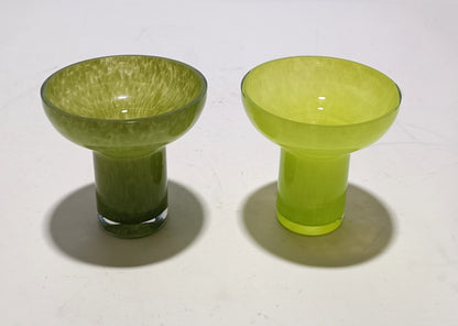 Luz de té en vidrio verde oscuro