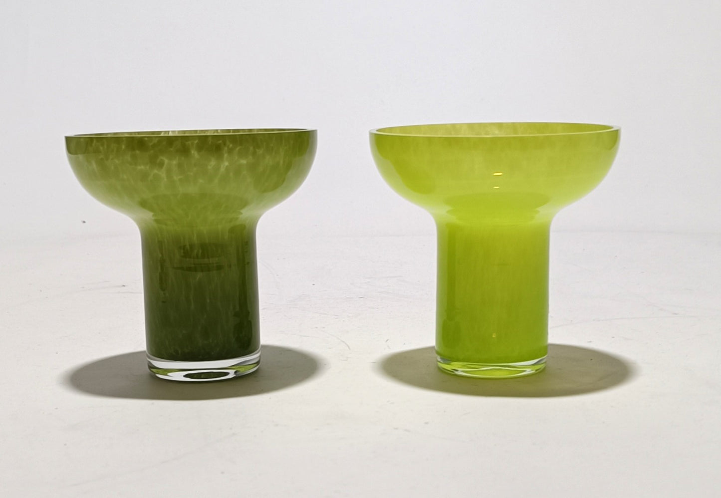 Luz de té en vidrio verde oscuro