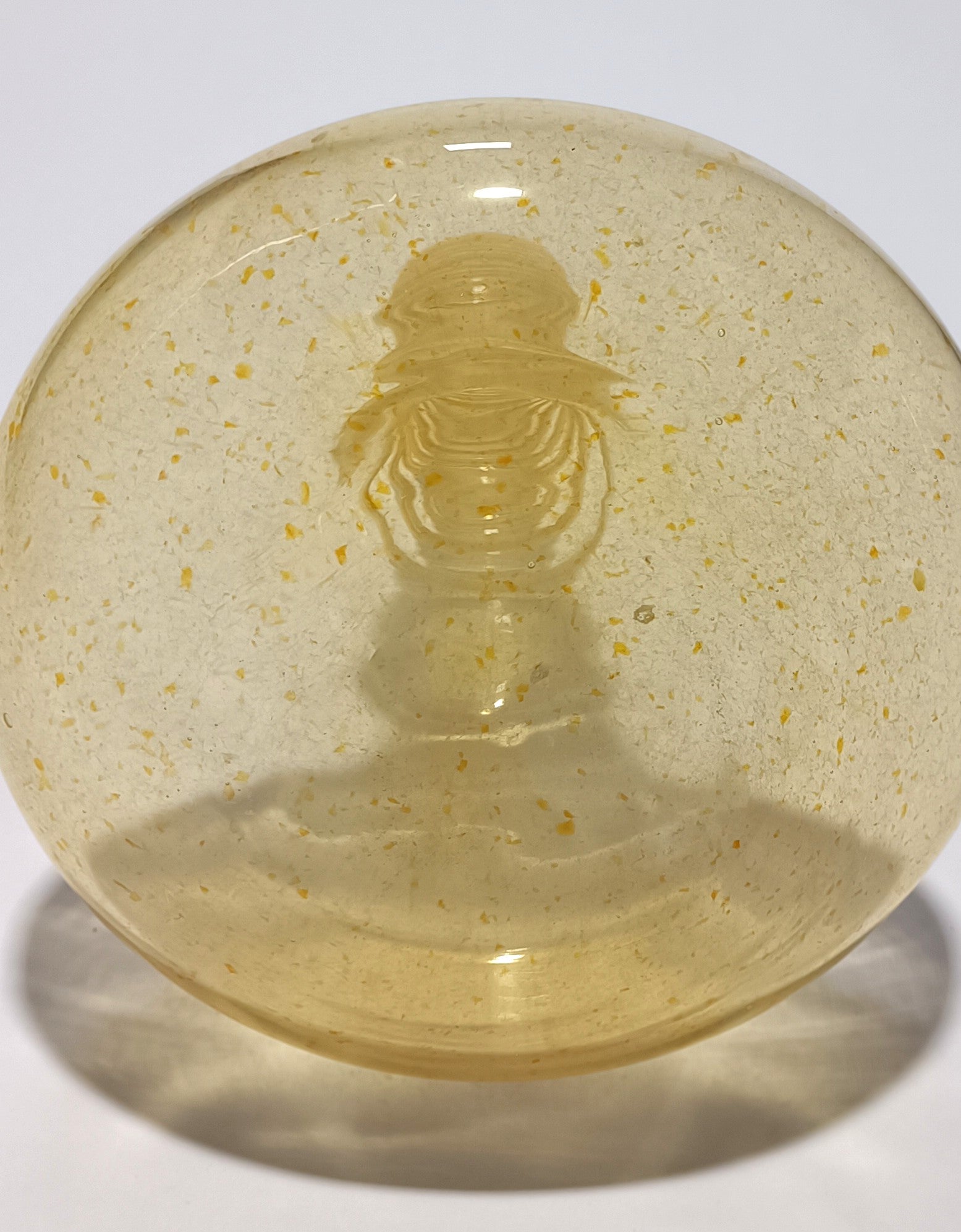 Vaso Âmbar Ondulado em Vidro Soprado