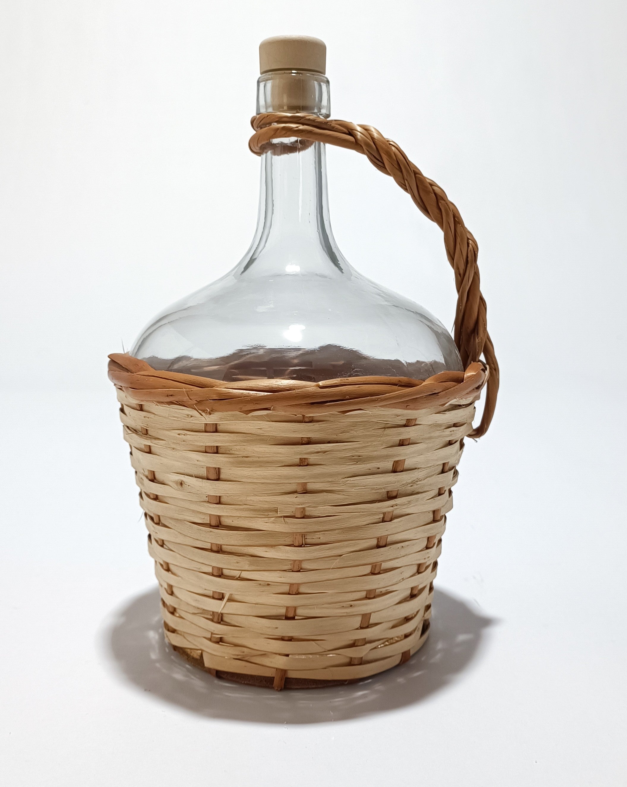 Garrafão de vidro de 2 litros com alça e forrado de vime