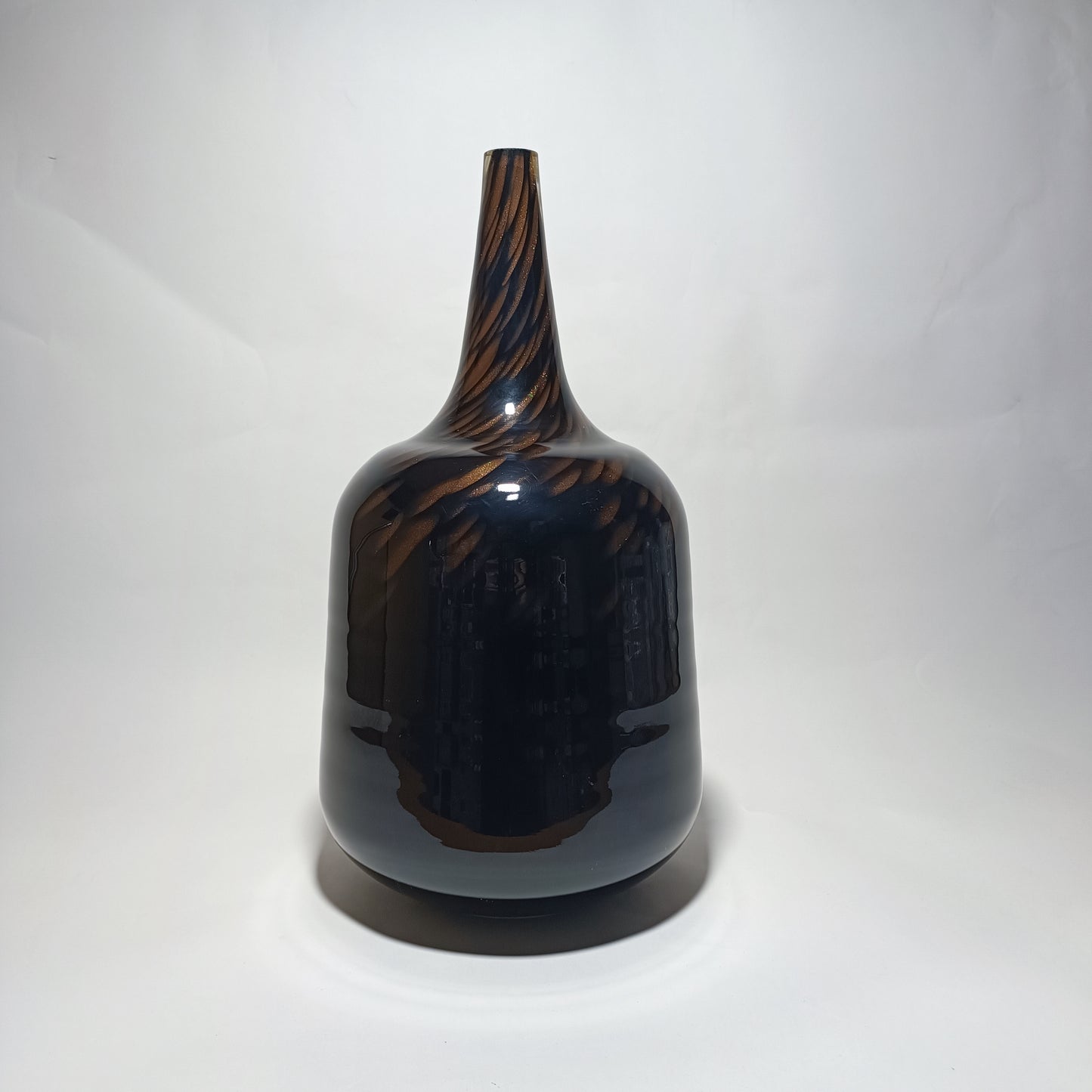 Base de candeeiro de mesa com grãos dourados