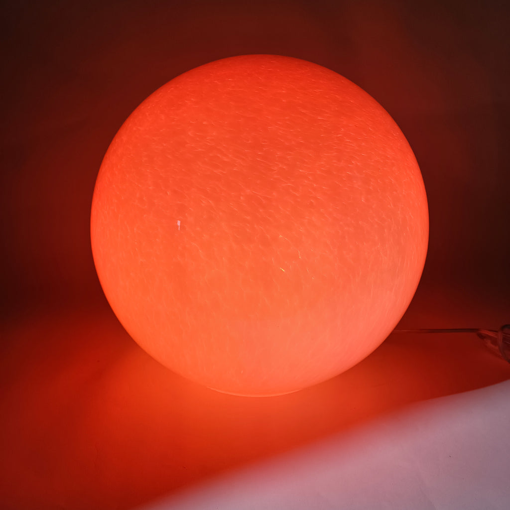 Globo de cristal opalino de 35 cm, con bombilla RGB incluida.