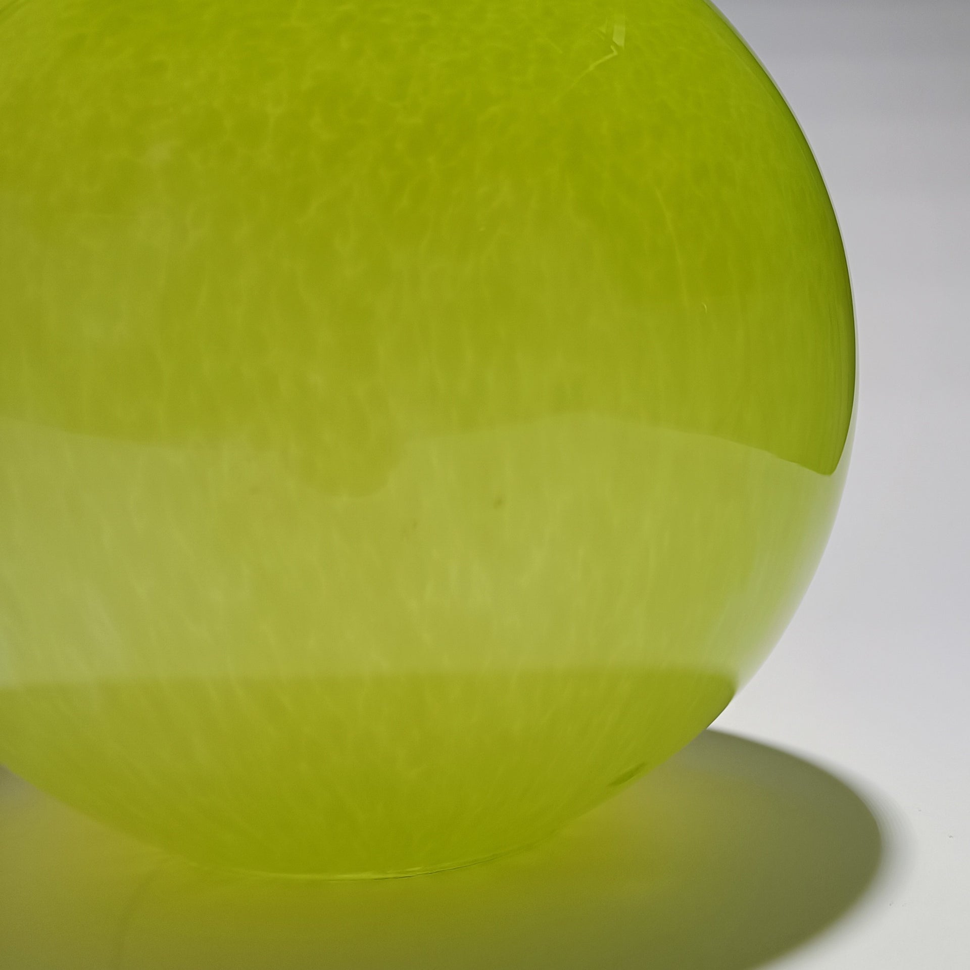 Globo de Vidrio Soplado Verde Lima | Pieza para Iluminación | Ø35