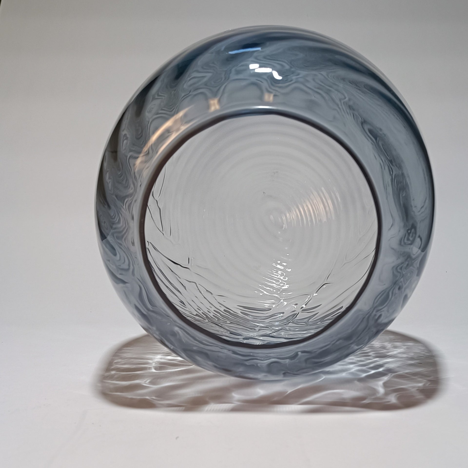 Abat-jour en Verre Soufflé Artisanal Ovale Cannelé — Lampadaire
