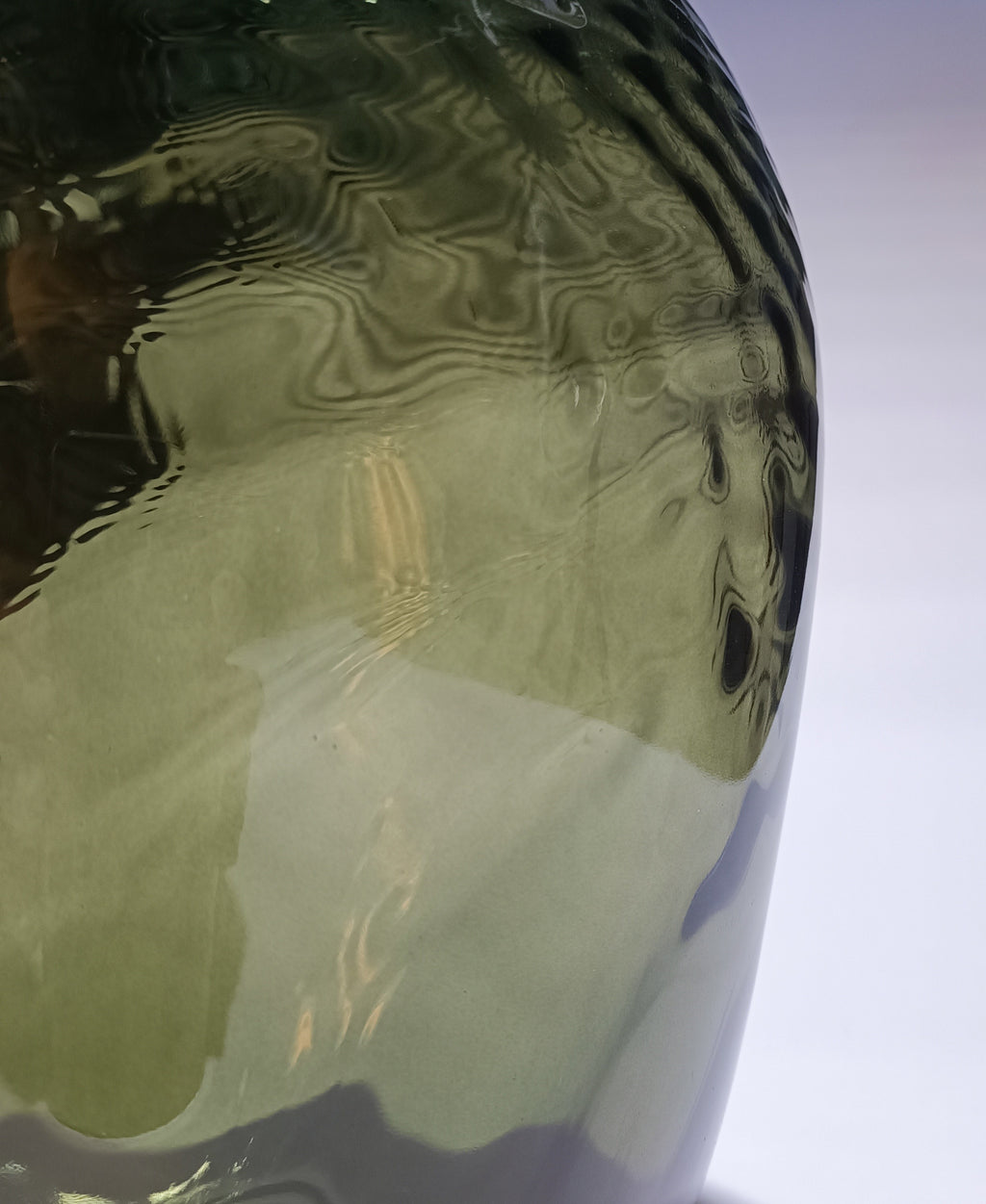 Abat-jour en Verre Soufflé Artisanal Ovale Cannelé — Lampadaire