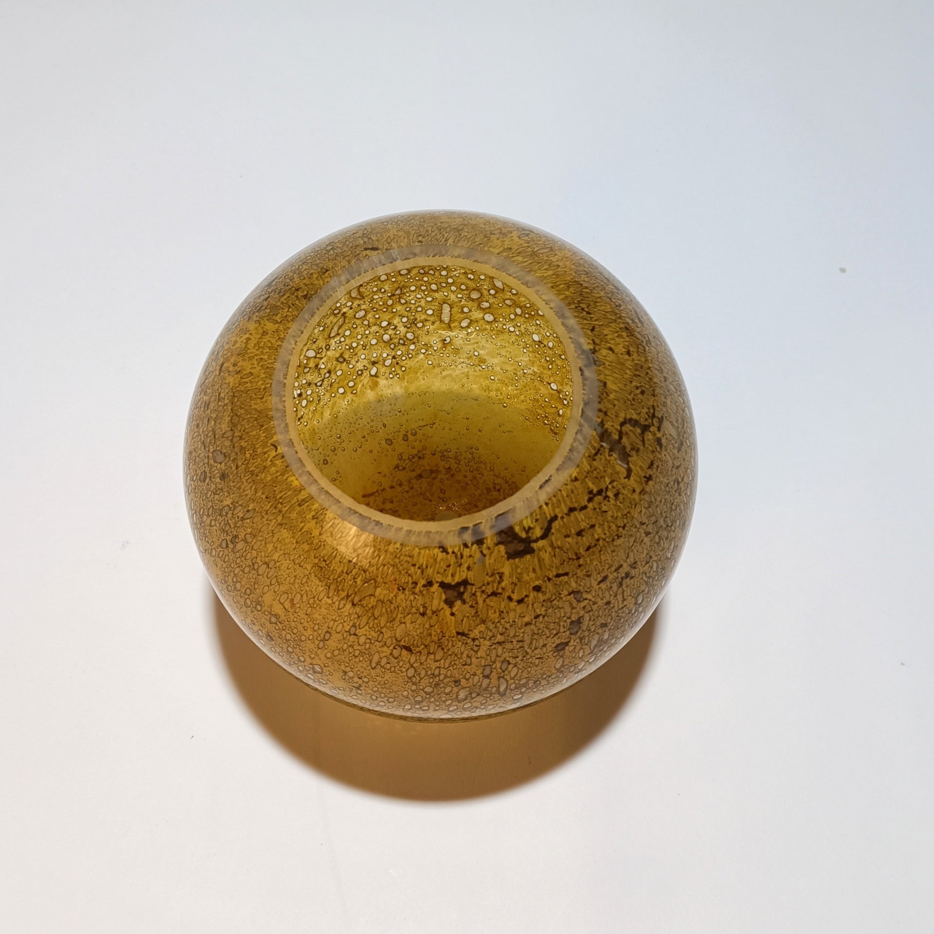 Abajur Esfera Vidro Artesanal Volkano Âmbar Dourado