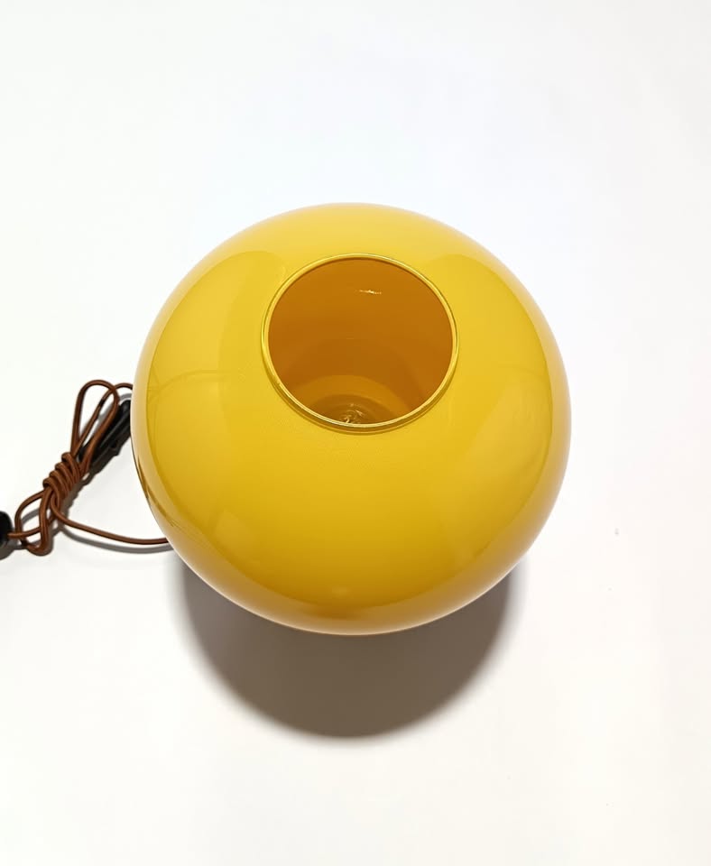 Lámpara de mesa de cristal moderna