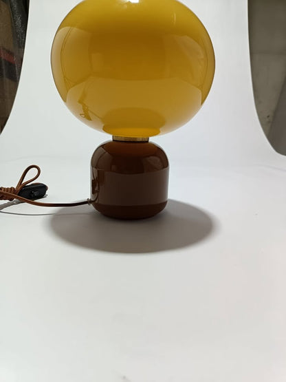 Lámpara de mesa de cristal moderna