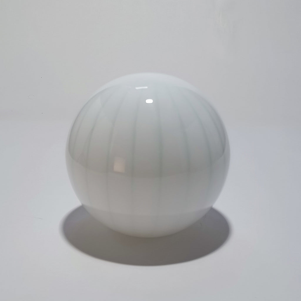 Candeeiro de Mesa Sem Fios em Vidro Soprado — Azul Claro Raiado | Ø 25 cm