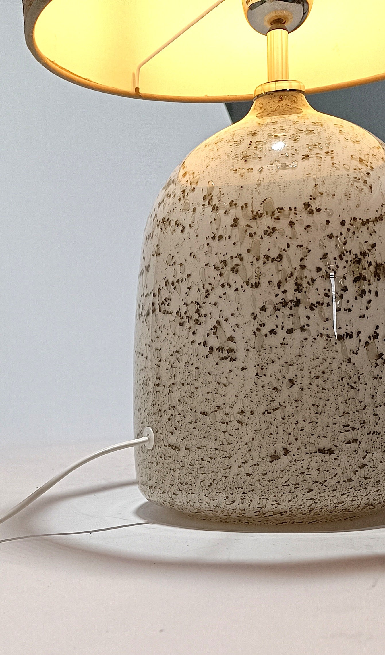 Base de lámpara de mesa White Volcano