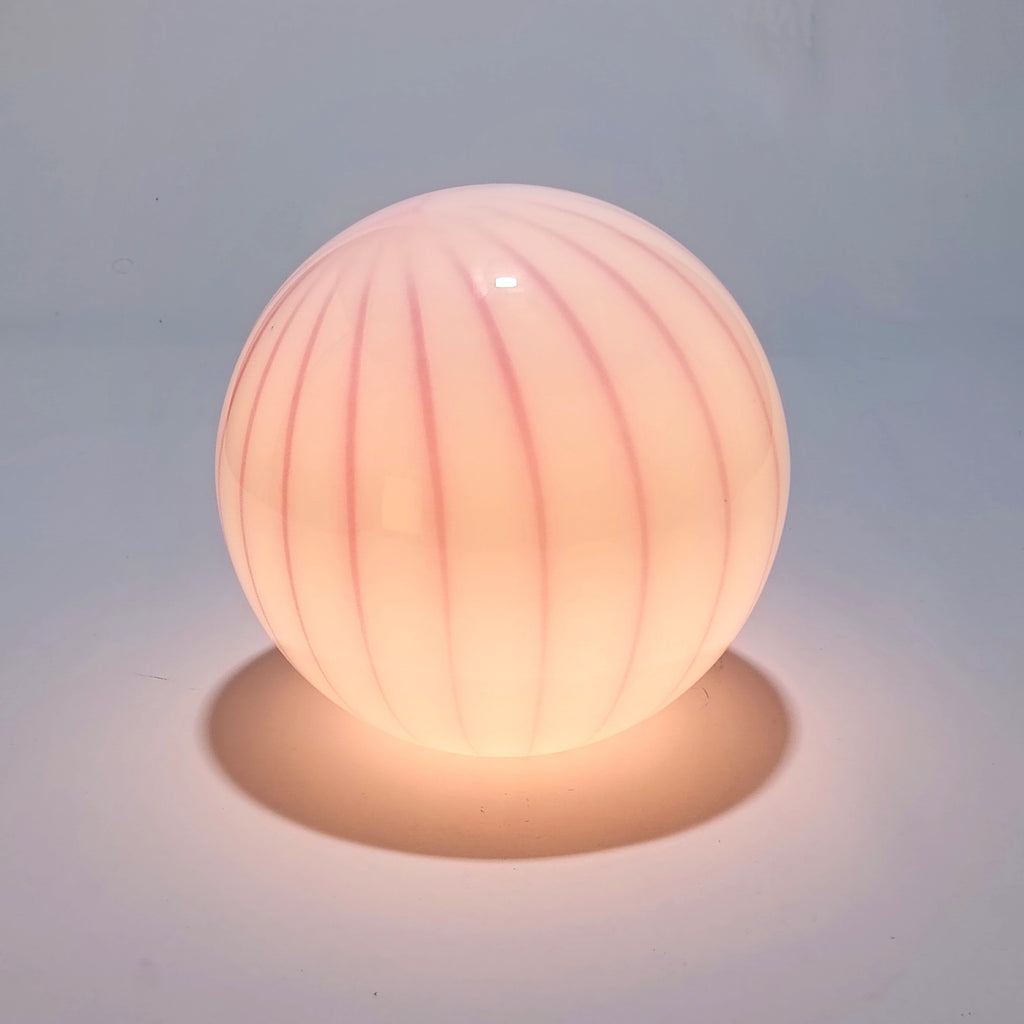 Cordless table lamp in pink striped blown glass, Ø 25 cm – view 3