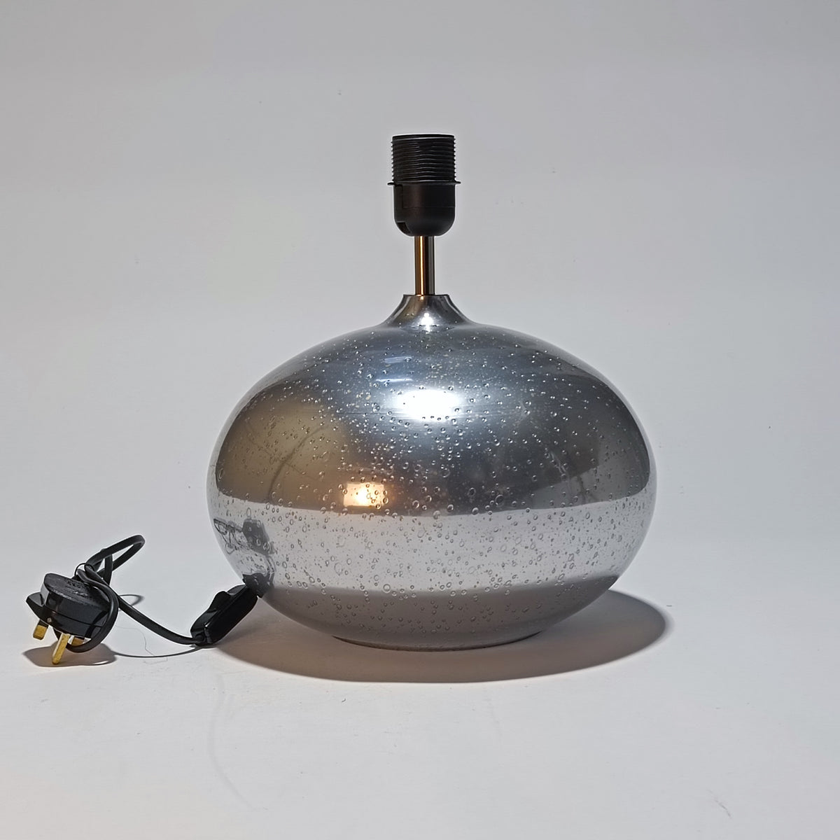 Table lamp in bubbled glass with a silver oval base – view 8