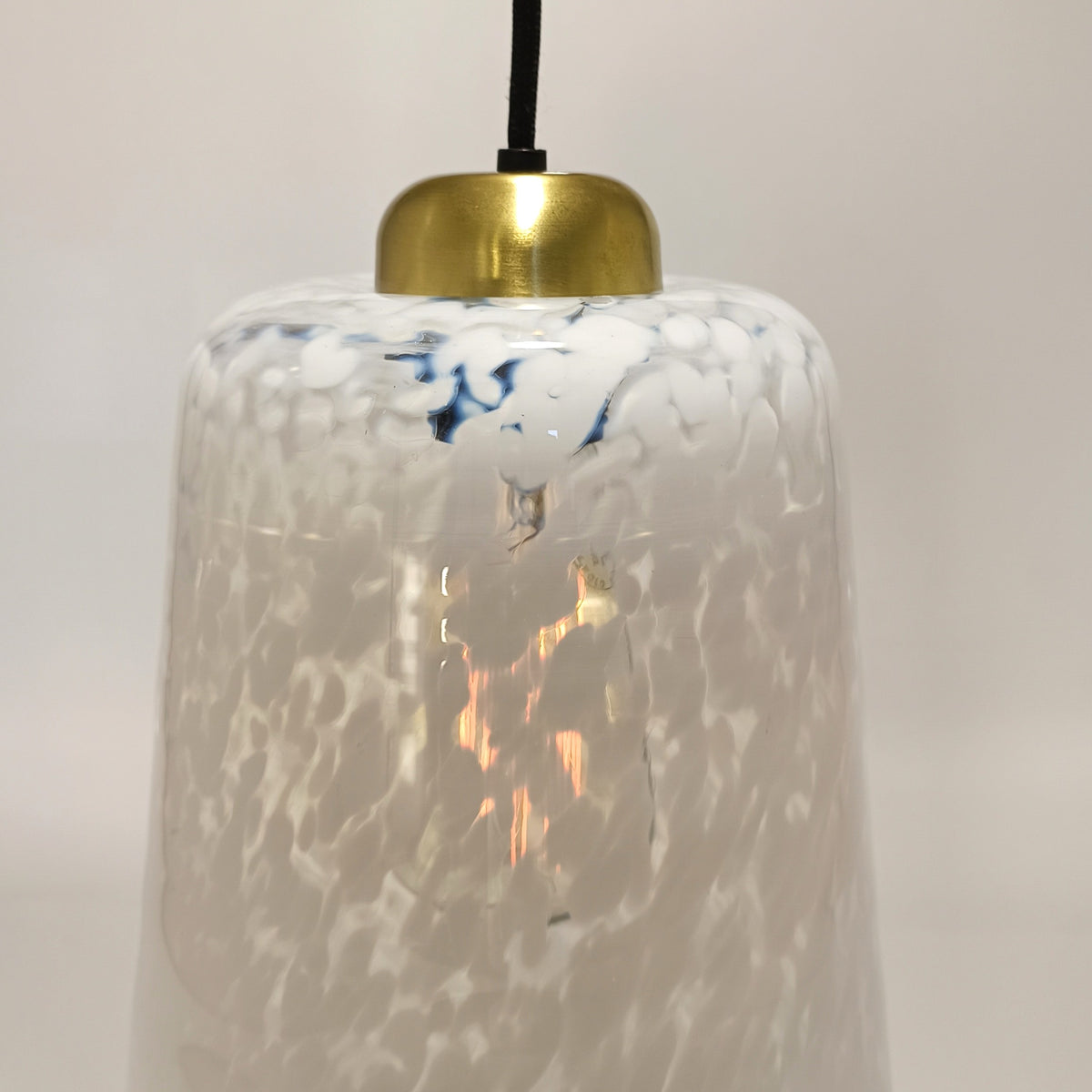 Ceiling pendant light in glass with opal speckles – view 3