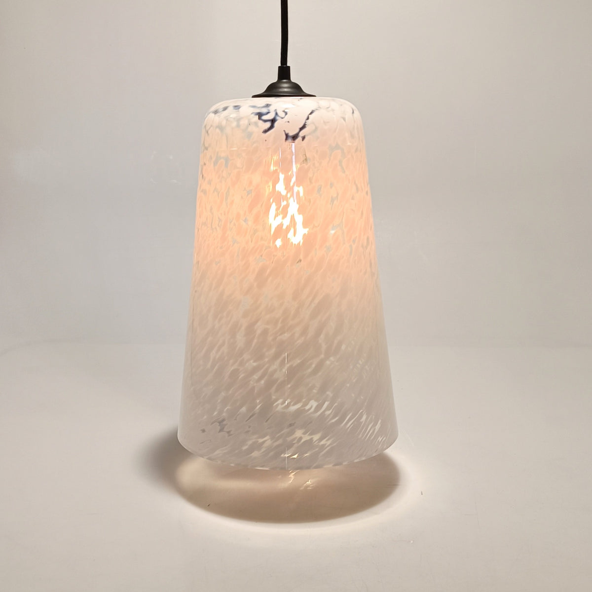 Ceiling pendant light in glass with opal speckles – view 6