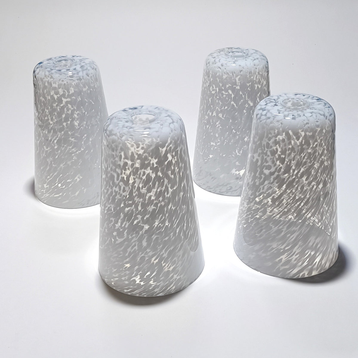 Ceiling pendant light in glass with opal speckles – view 7
