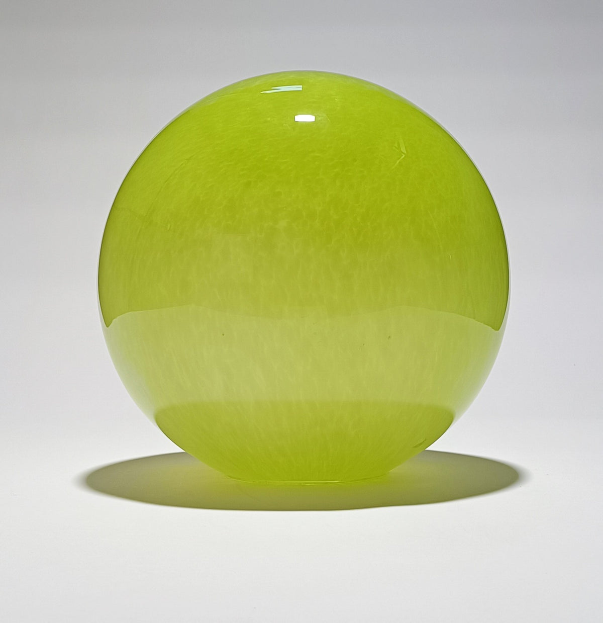 Kugel aus mundgeblasenem limettengrünem Glas für Lampe, Ø 35 cm