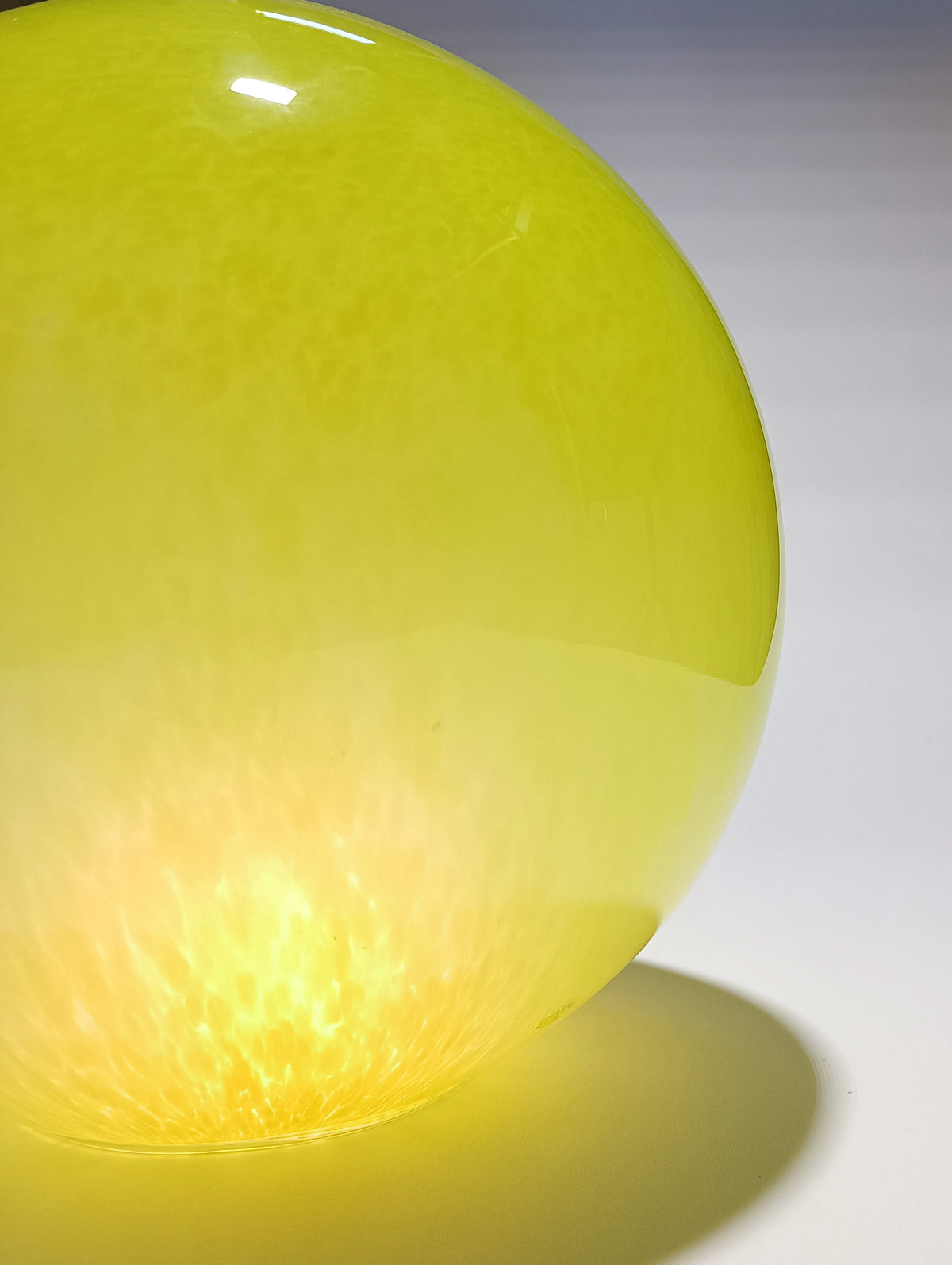 Lime-green blown glass globe for lamp, Ø 35 cm – view 5