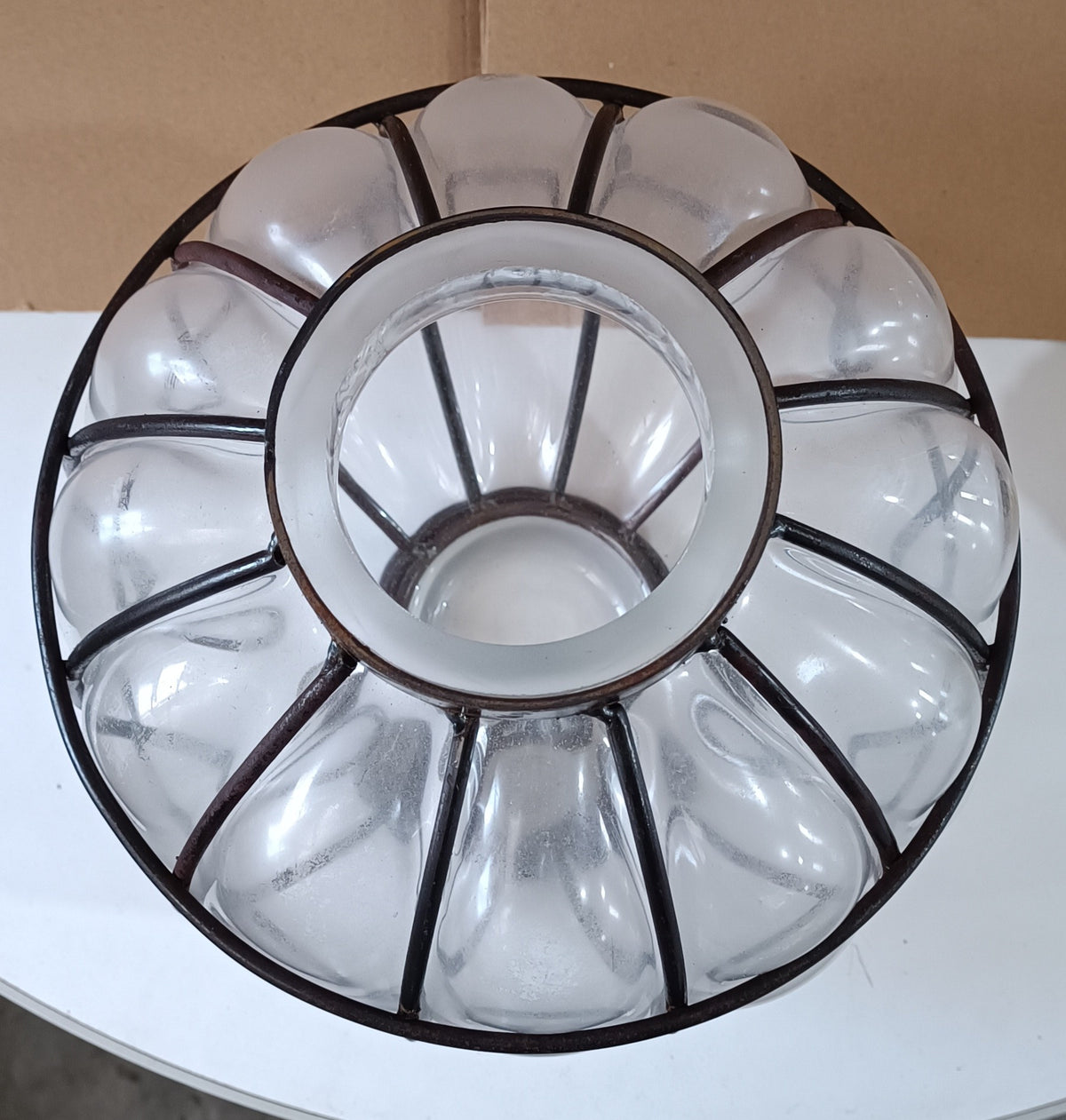 Lanterna decorativa em ferro e vidro – vista 2