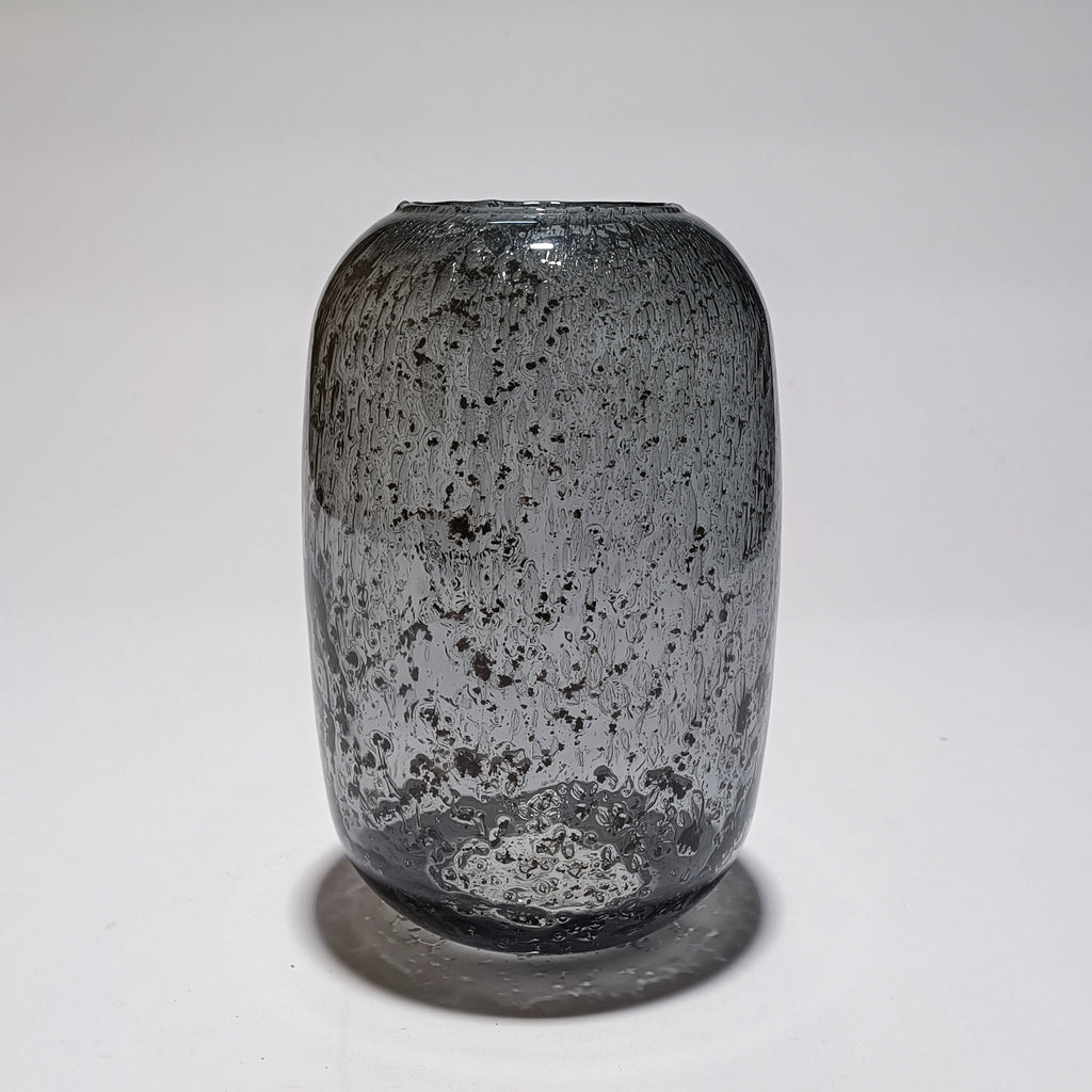 Vaso decorativo em vidro soprado, modelo Volkano