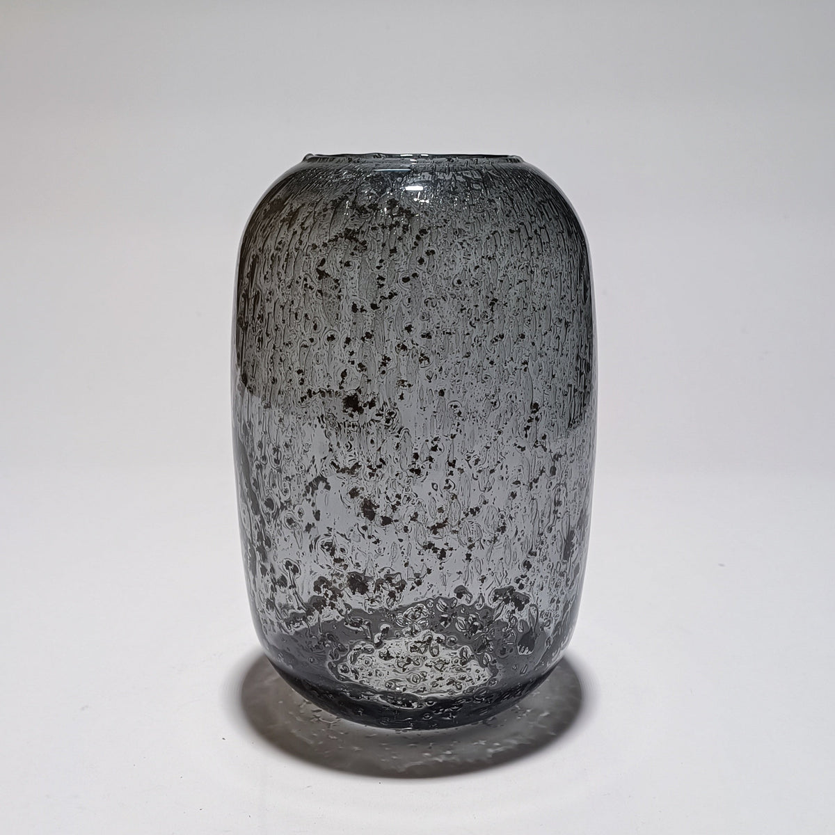 Vaso decorativo em vidro soprado, modelo Volkano