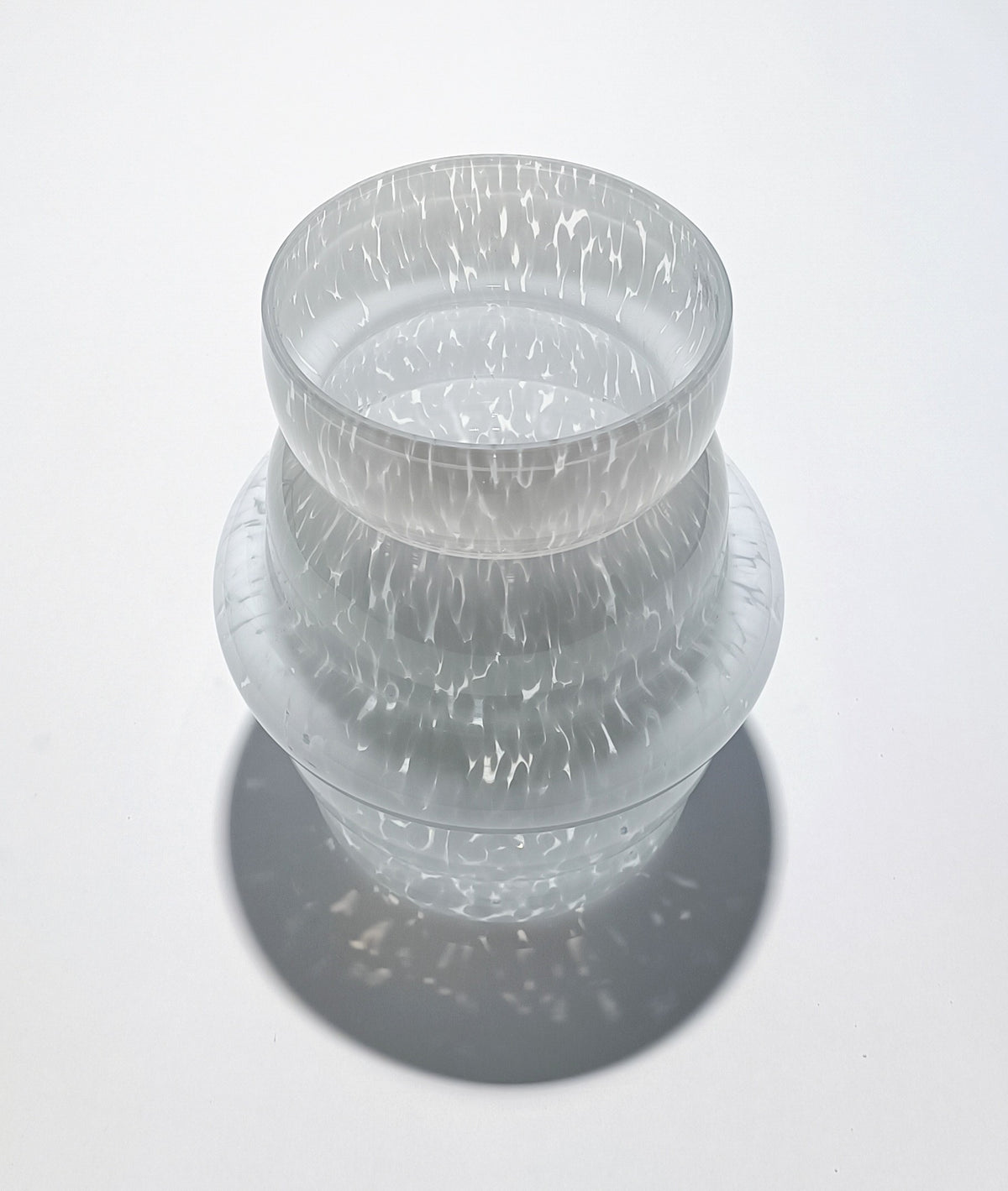Vaso em vidro soprado ondulado, granulado – vista 4